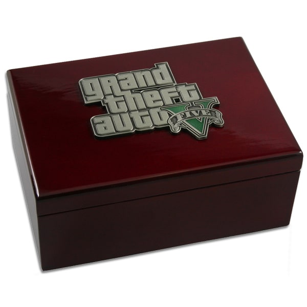 keepsake box with emblem